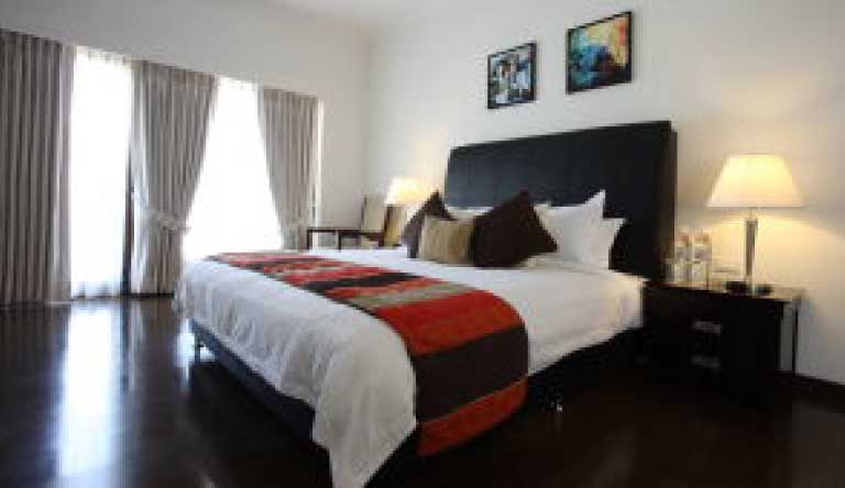 Moksha-Himalaya-Spa-Resort-Moksha-Suite-1