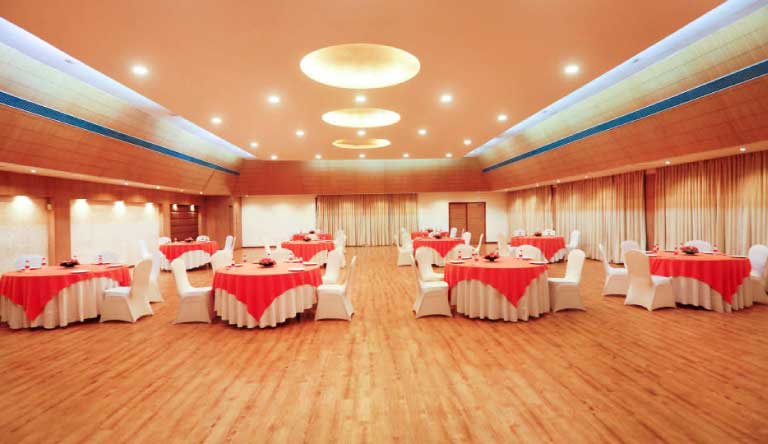 Timber-Trail-Heights-Parwanoo-Royal-Ballroom2