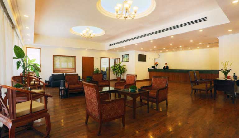 Timber-Trail-Resort-Parwanoo-Lobby