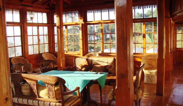Himalayan-View-Retreat-Ramgarh-Restaurant1