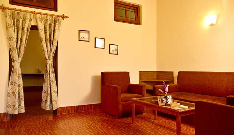 Xomotel-Ranikhet-Heights-Reception