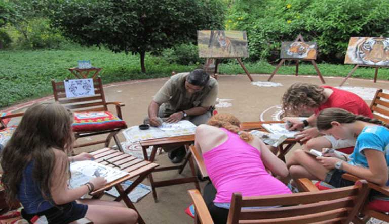 The-Oberoi-Vanyavilas-Art-Walk