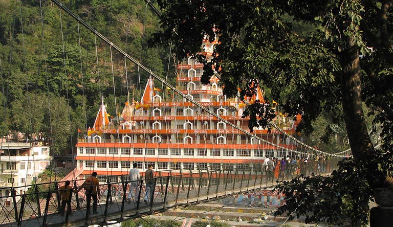 laxman-jhula-rishikesh-uttarakhand-india
