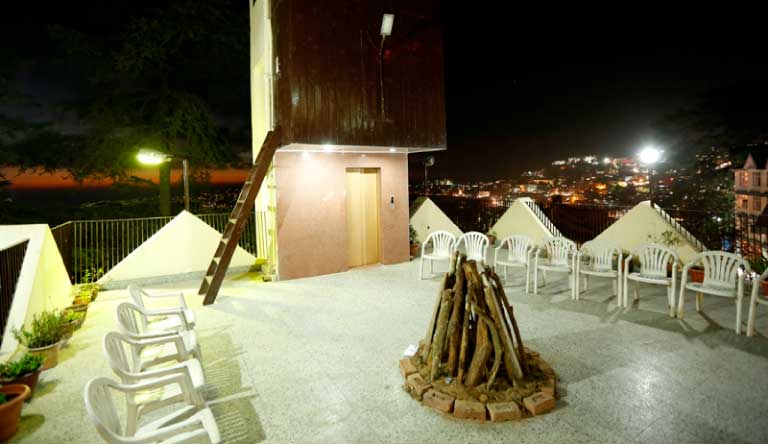Shingar-Hotel-Shimla-Terrace