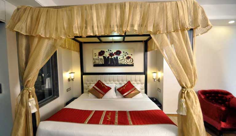 The-Cedar-Grand-Shimla-Honeymoon-Suite