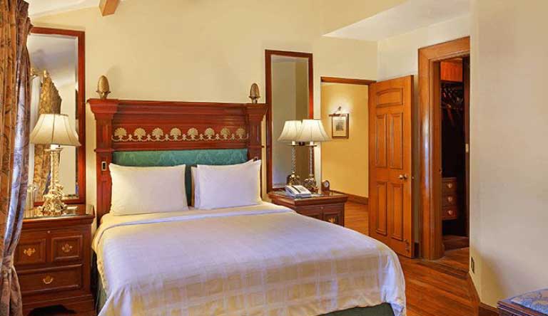 The-Oberoi-Cecil-Deluxe-Suite2