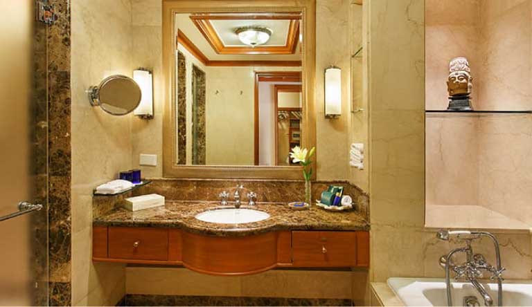 The-Oberoi-Wildflower-Deluxe-Suite1