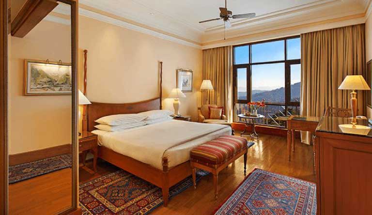 The-Oberoi-Wildflower-Premier-Mountain-View-Room
