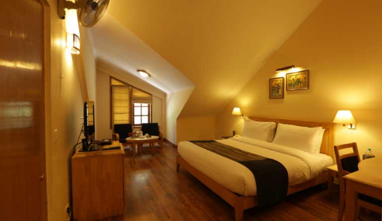 Willow-Banks-Deluxe1