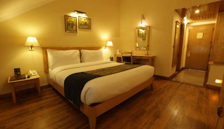 Willow-Banks-Deluxe2