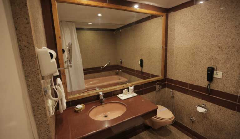 Willow-Banks-Deluxe6