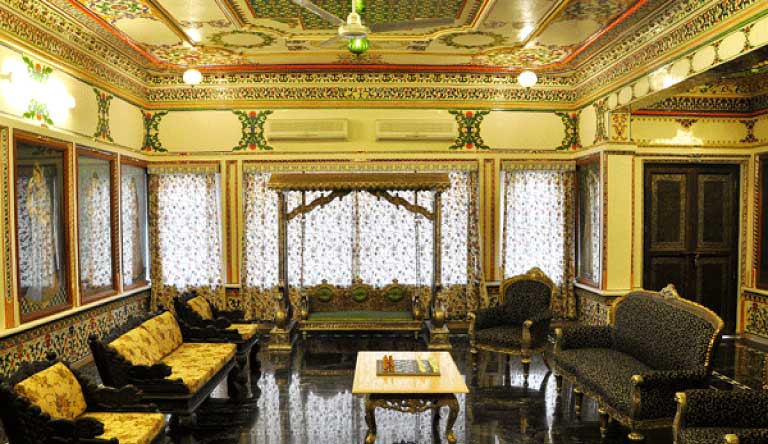 Chunda-Palace-Udaipur-Dinning4