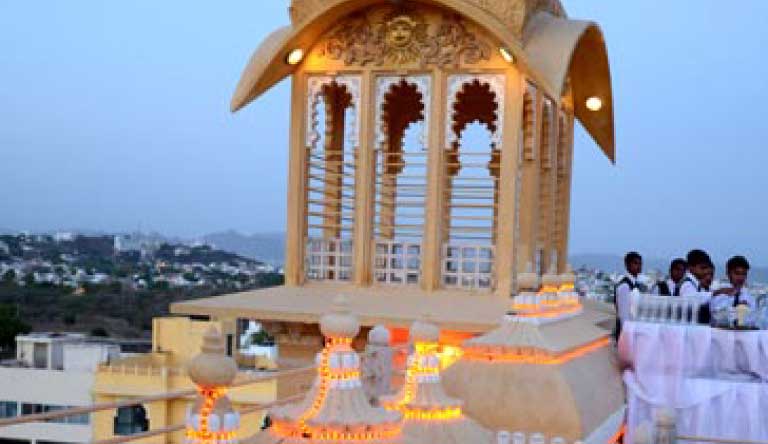 Chunda-Palace-Udaipur-Exterior2