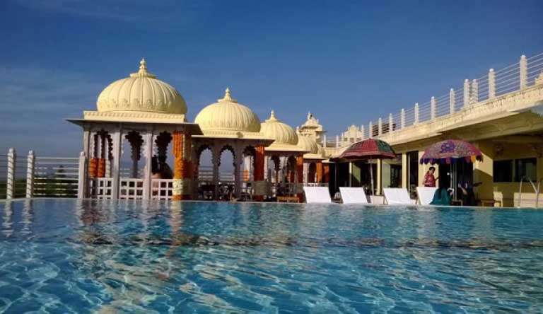 Chunda-Palace-Udaipur-Pool