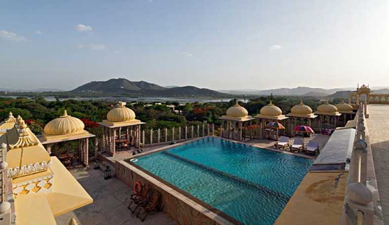 Chunda-Palace-Udaipur-Pool2