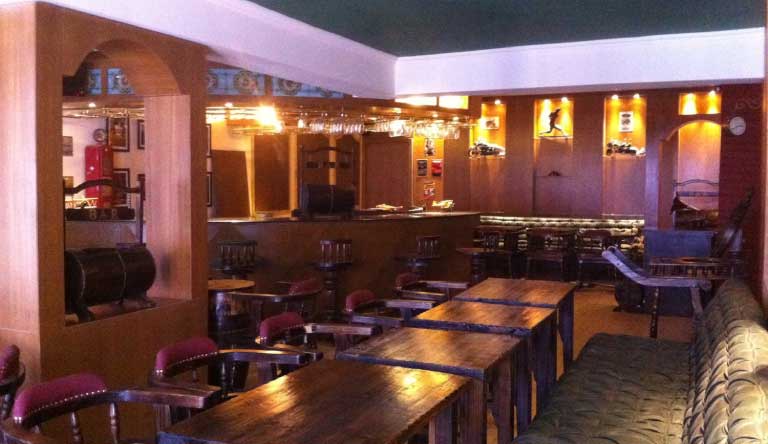 Golden-Tulip-Udaipur-Bar