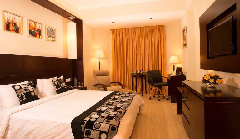 Golden-Tulip-Udaipur-Club-Room1