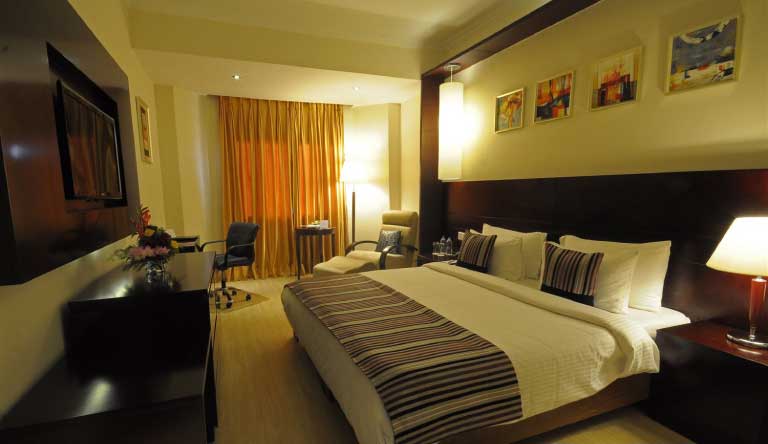 Golden-Tulip-Udaipur-Club-Room2