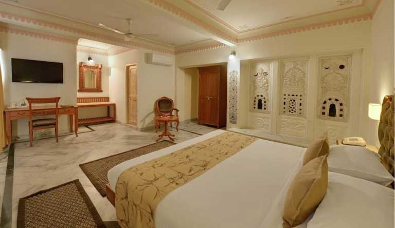 Hotel-Ram-Pratap-Palace-Udaipur-Deluxe-Room-2