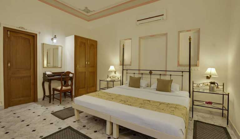 Hotel-Ram-Pratap-Palace-Udaipur-Deluxe-Room
