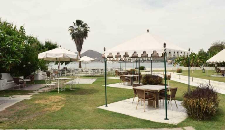 Hotel-Ram-Pratap-Palace-Udaipur-Restaurant-Open-Garden1