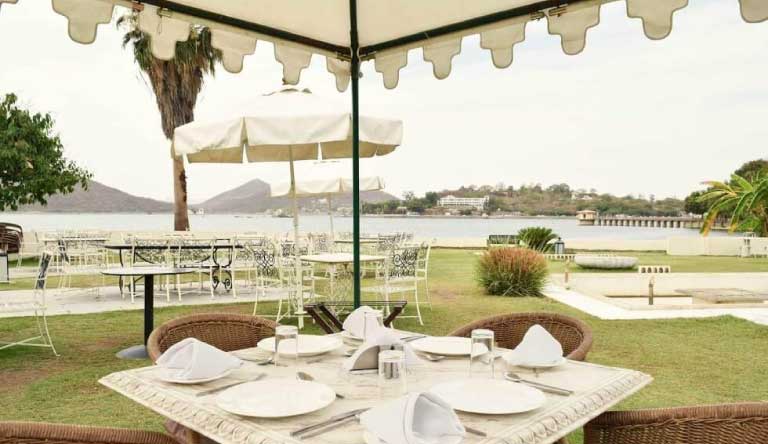 Hotel-Ram-Pratap-Palace-Udaipur-Restaurant-Open-Garden2
