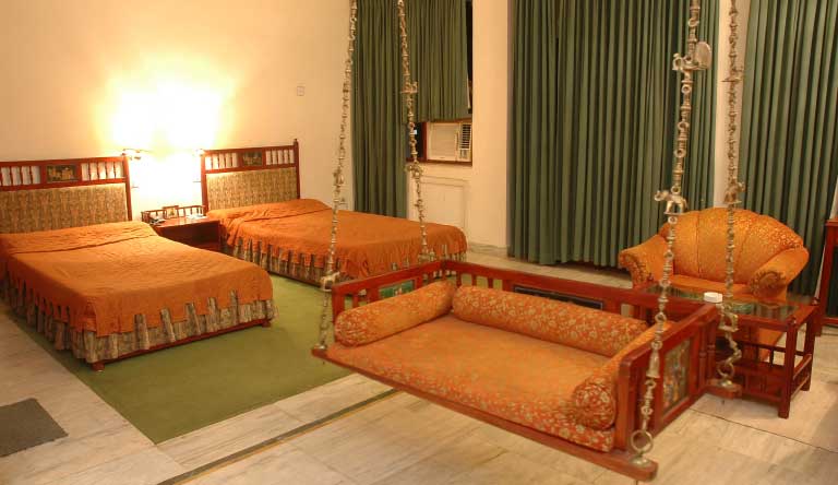 Jaisamand-Island-Resort-Heritage-Rooms-02