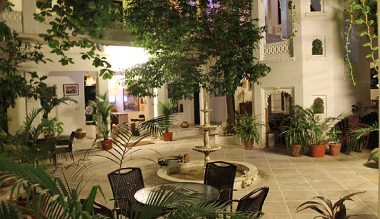 Karohi-Haveli-COURTYARD