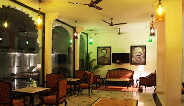 Karohi-Haveli-Lobby