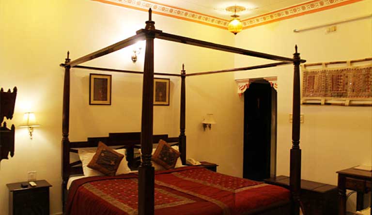 Karohi-Haveli-Room9