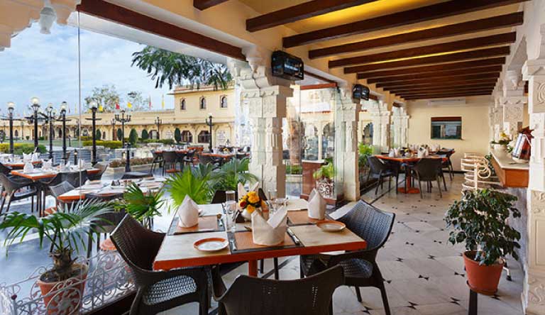 Shiv-Niwas-Palace-Udaipur-Restaurant-Shiv-Niwas-Palace