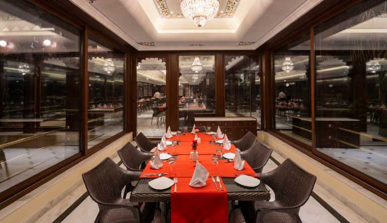 Taj-Fateh-Prakash-Palace-Udaipur-Dining3