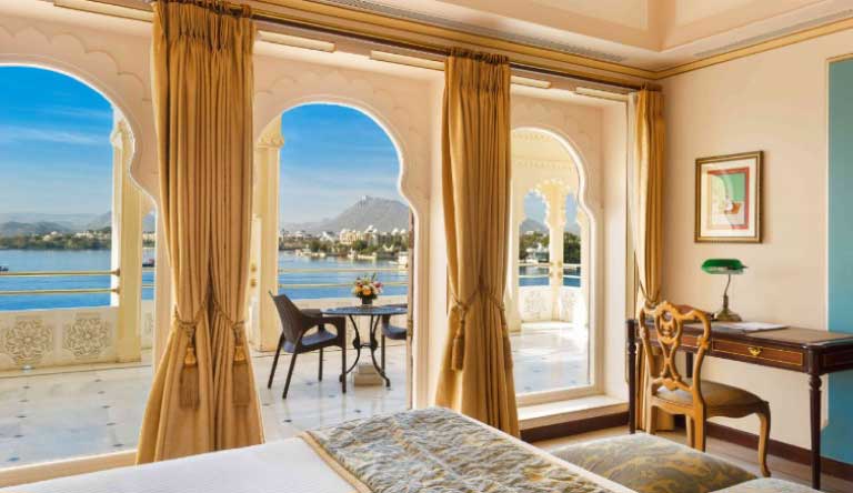 Taj-Fateh-Prakash-Palace-Udaipur-Luxury-Suite-with-Sit-Out