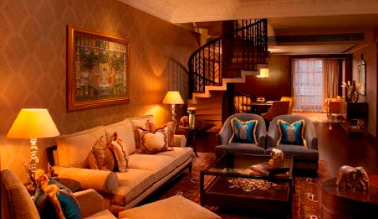 The-Leela-Palace-Udaipur-Duplex-Suite-Living-Room