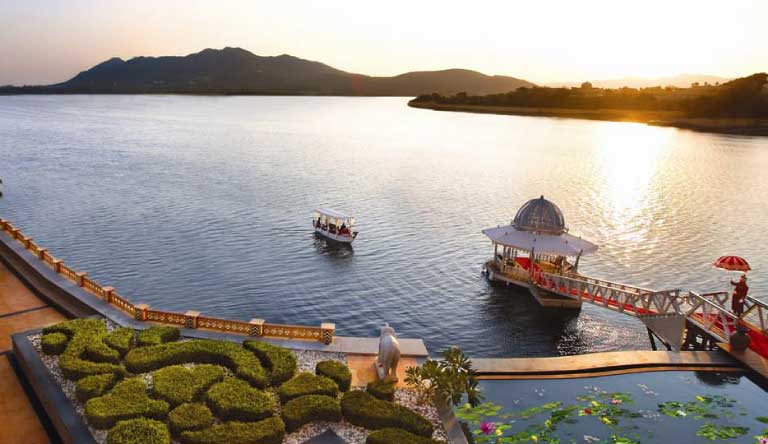 The-Leela-Palace-Udaipur-Exterior