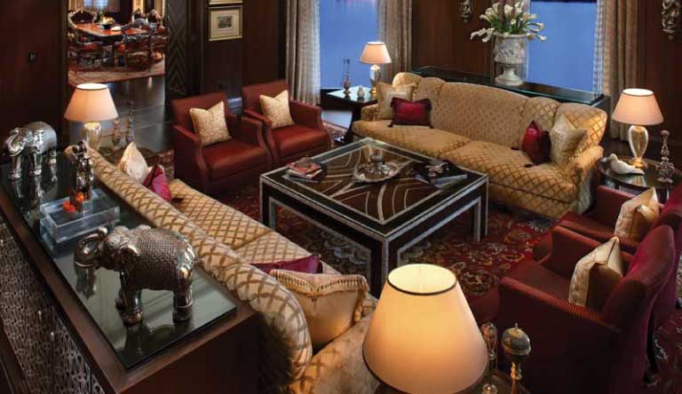 The-Leela-Palace-Udaipur-Royal-Suite