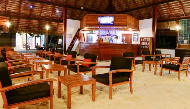 Adaaran-Club-Rannalhi-Bar