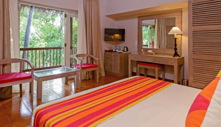 Adaaran-Club-Rannalhi-Standard-Room