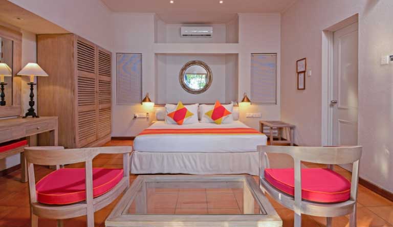 Adaaran-Club-Rannalhi-Standard-Room1