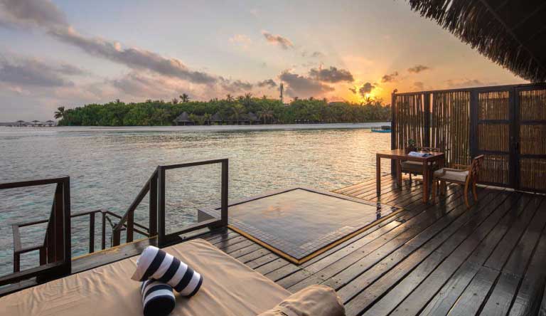 Adaaran-Prestige-Vadoo-Sunrise-Villa1