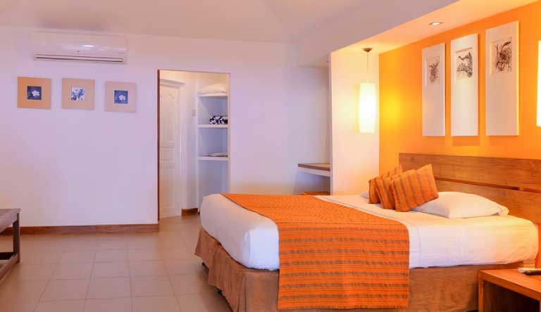 Adaaran-Select-Hudhuranfushi-Beach-Villa2