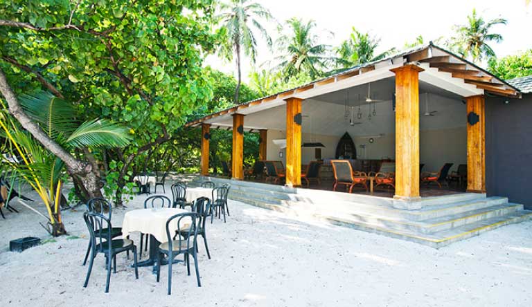 Adaaran-Select-Meedhupparu-Sunset-Bar