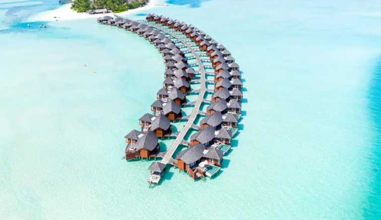 Anantara-Dhigu-Resort-Spa-Over-Water-Pool-Suite2