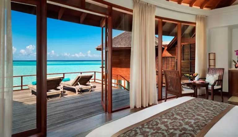 Anantara-Dhigu-Resort-Spa-Over-Water-Villa3