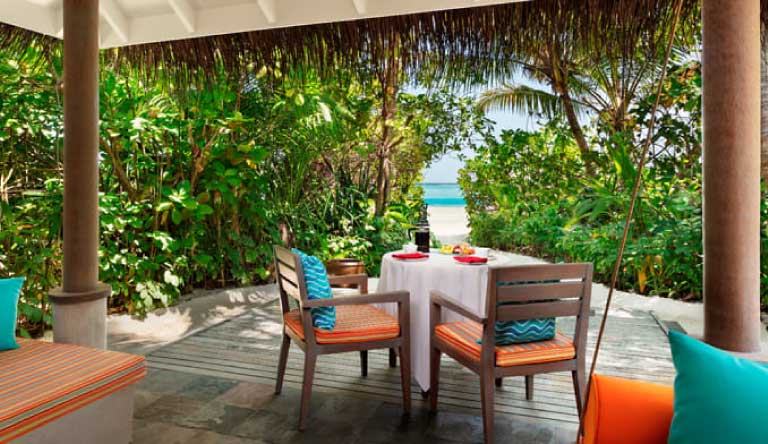 Anantara-Dhigu-Resort-Sunrise-Beach-Villa