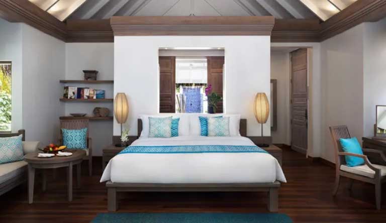 Anantara-Dhigu-Resort-Sunset-Beach-Villa2