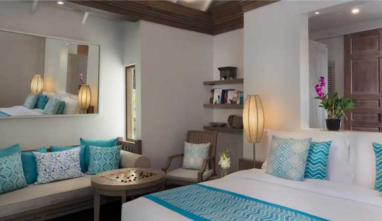 Anantara-Dhigu-Resort-Sunset-Beach-Villa3