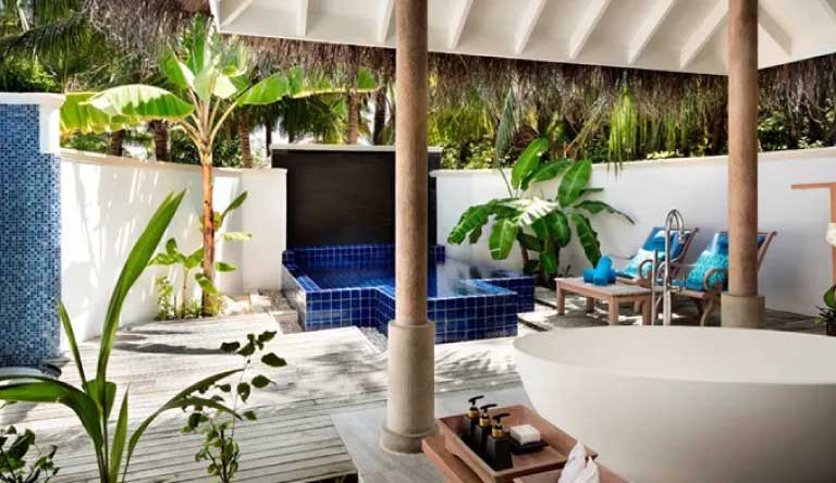 Anantara-Dhigu-Resort-Sunset-Pool-Villa1