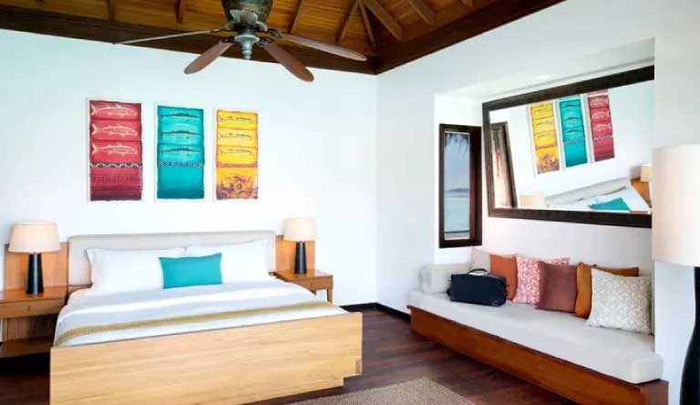 Anantara-Veli-Resort-and-Spa-Deluxe-Over-Water-Bungalow2
