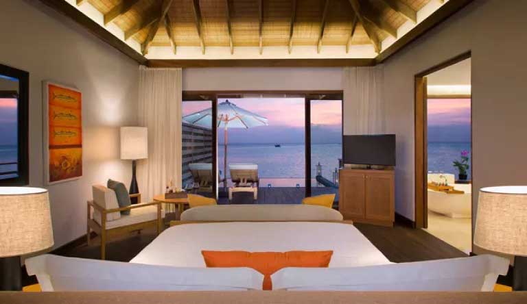 Anantara-Veli-Resort-and-Spa-Deluxe-Over-Water-Pool-Bungalow2